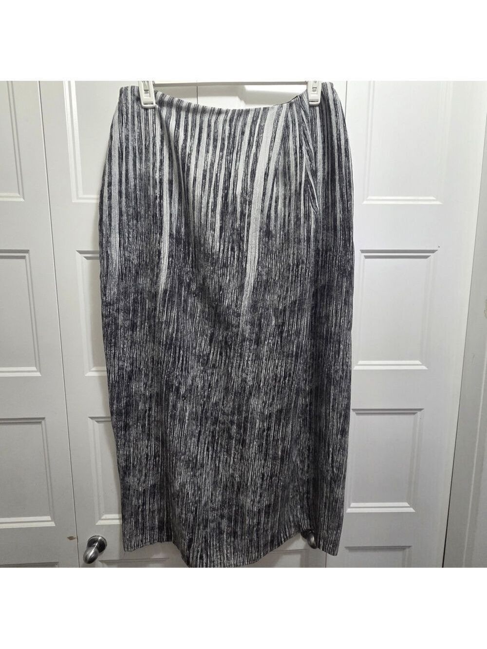 Nygard Collection Abstract Grey Black Faux Wrap Midi Skirt Size 16 Maxi
